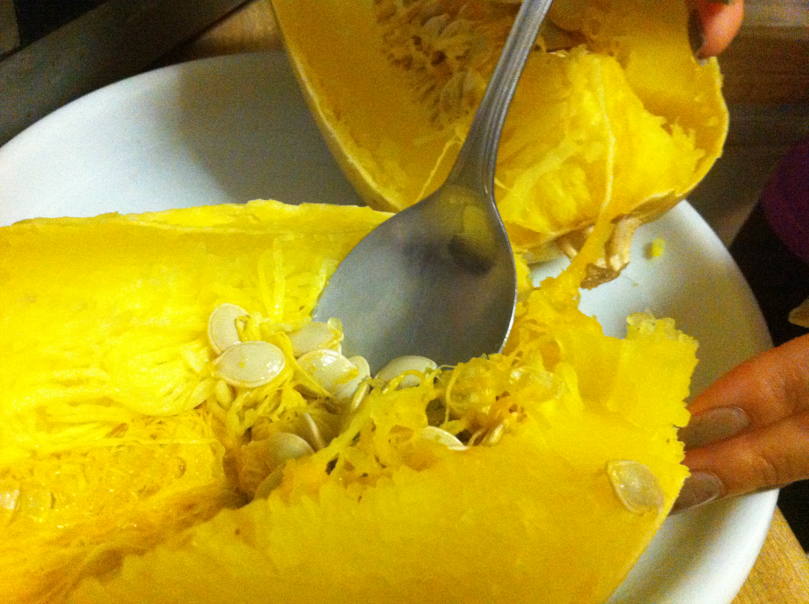 Super Delicious Spaghetti Squash Recipe Blogilates
