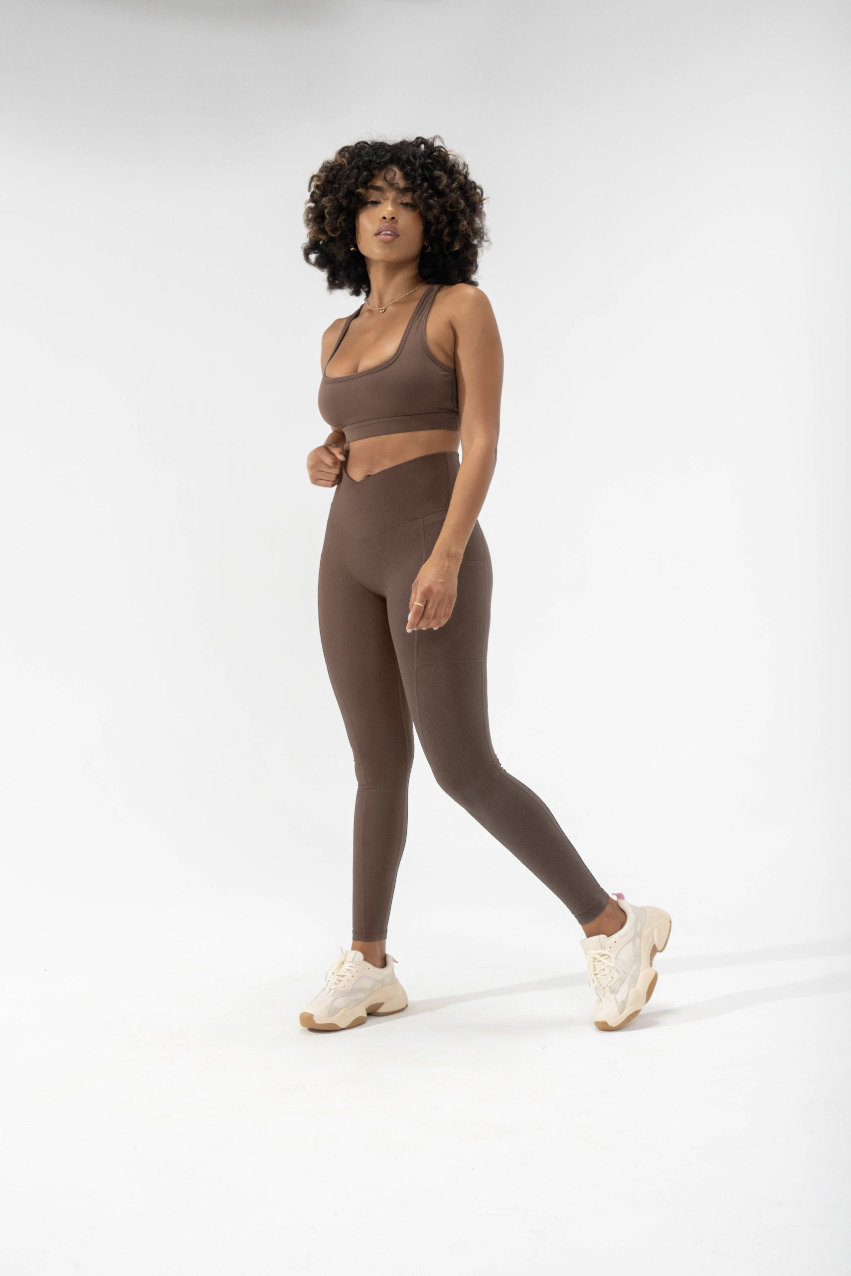 popflex ultimate hourglass legging v front mocha