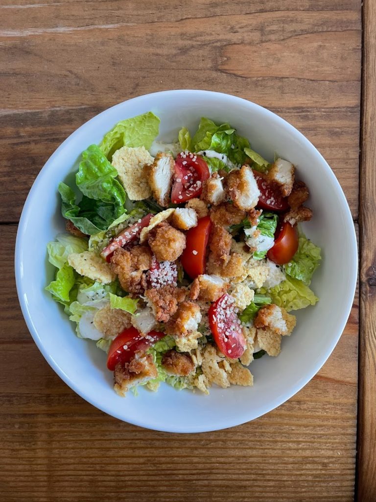 what a dietitian eats in a day salad with chicken