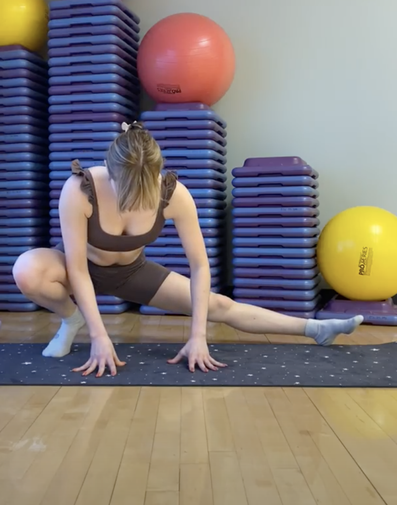 Hip Mobility Exercises: What They Are and Why You Should Do Them -  Blogilates