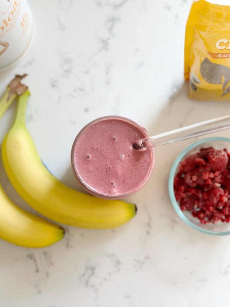 A High Fiber Smoothie for PB&J Lovers